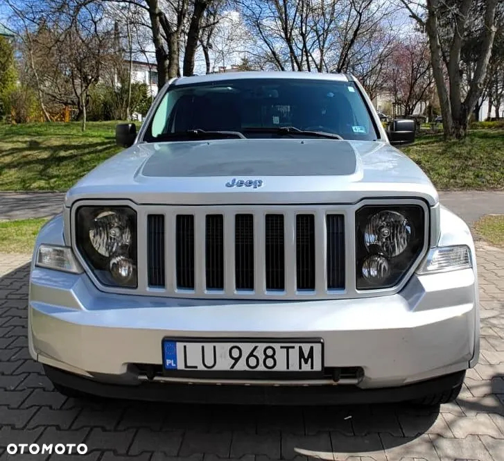 Jeep Liberty - 2