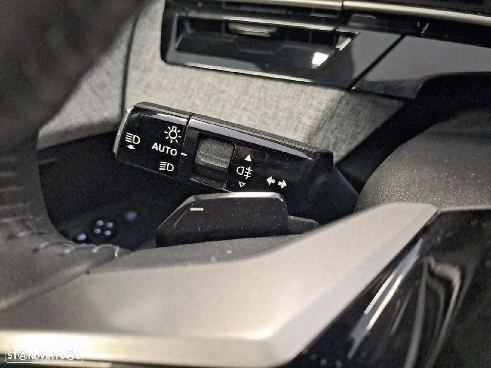 Peugeot 5008 1.2 Hybrid Allure e-DCS6 - 14