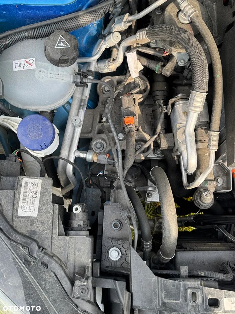 Peugeot 208 Elektromotor 136 Style - 11