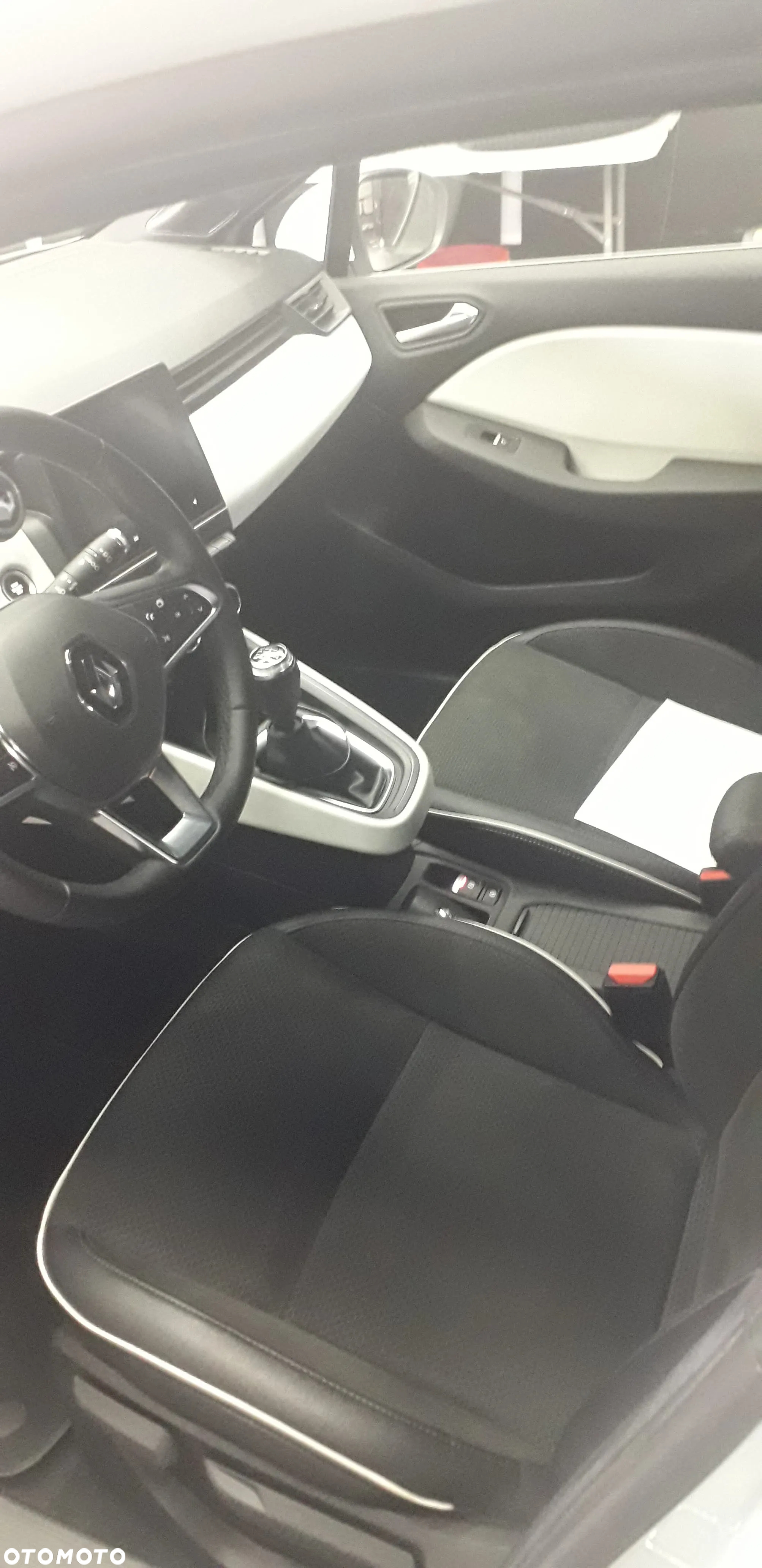Renault Clio TCe 90 TECHNO - 22