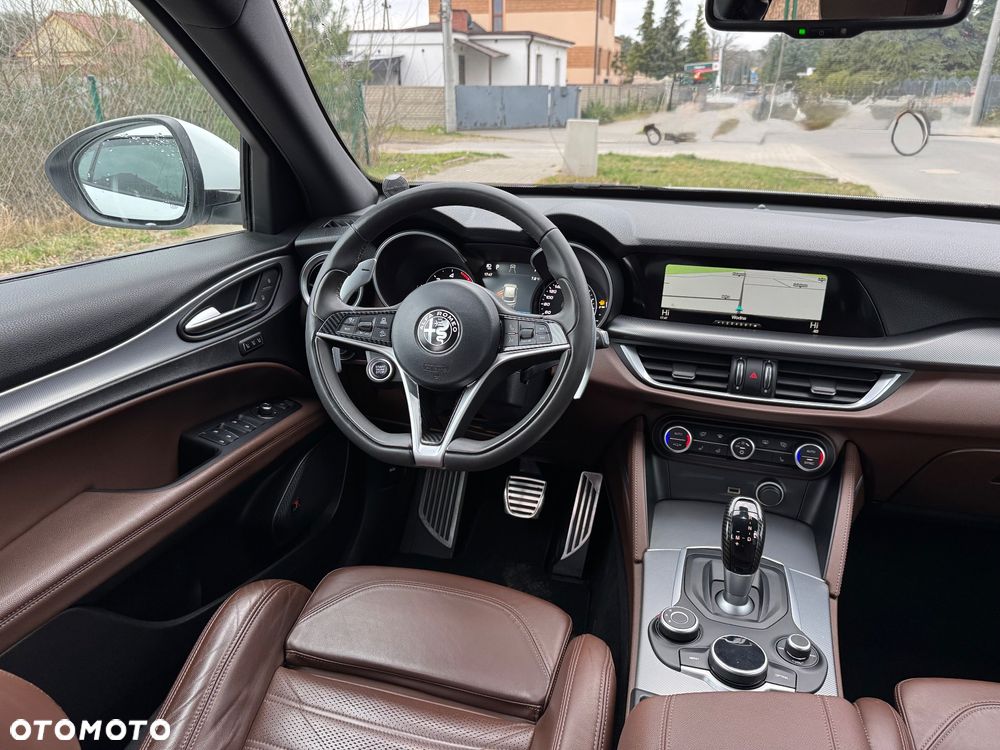 Alfa Romeo Stelvio 2.2 JTDM Executive Q4 - 16