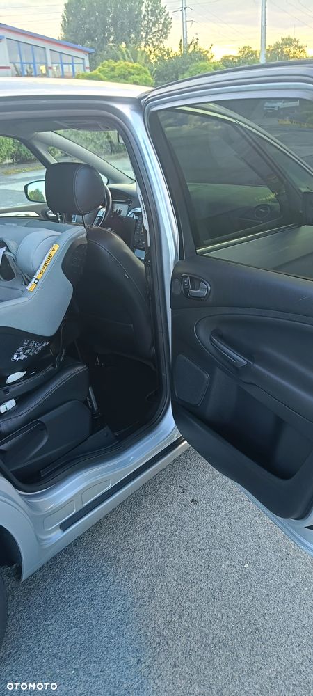 Ford S-Max 2.0 TDCi DPF Titanium - 16