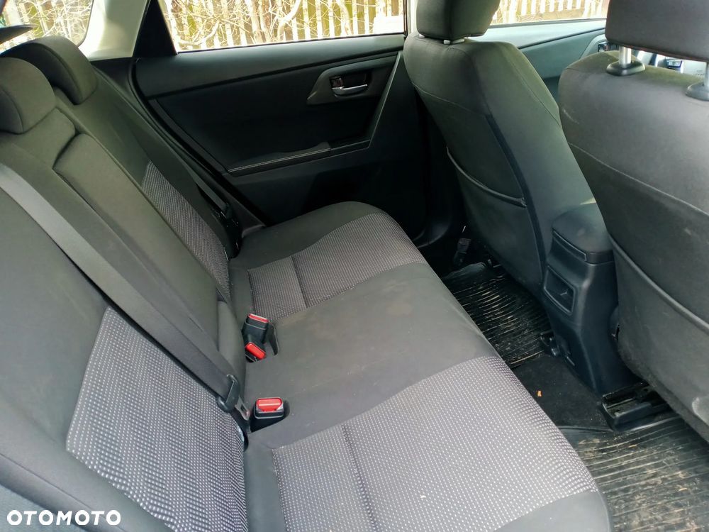 Toyota Auris - 5
