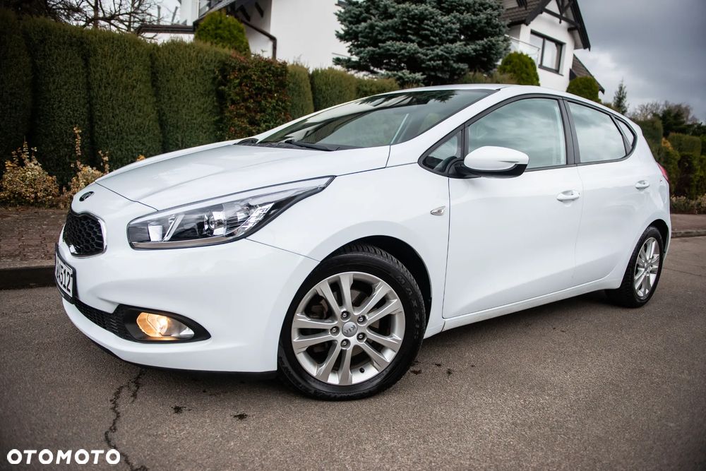 Kia Ceed 1.4 CVVT Vision - 1