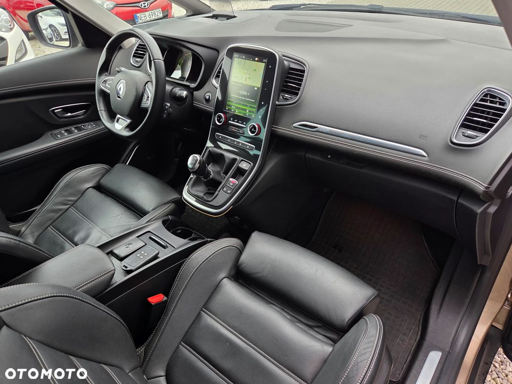 Renault Grand Scenic ENERGY TCe 130 BOSE EDITION - 16