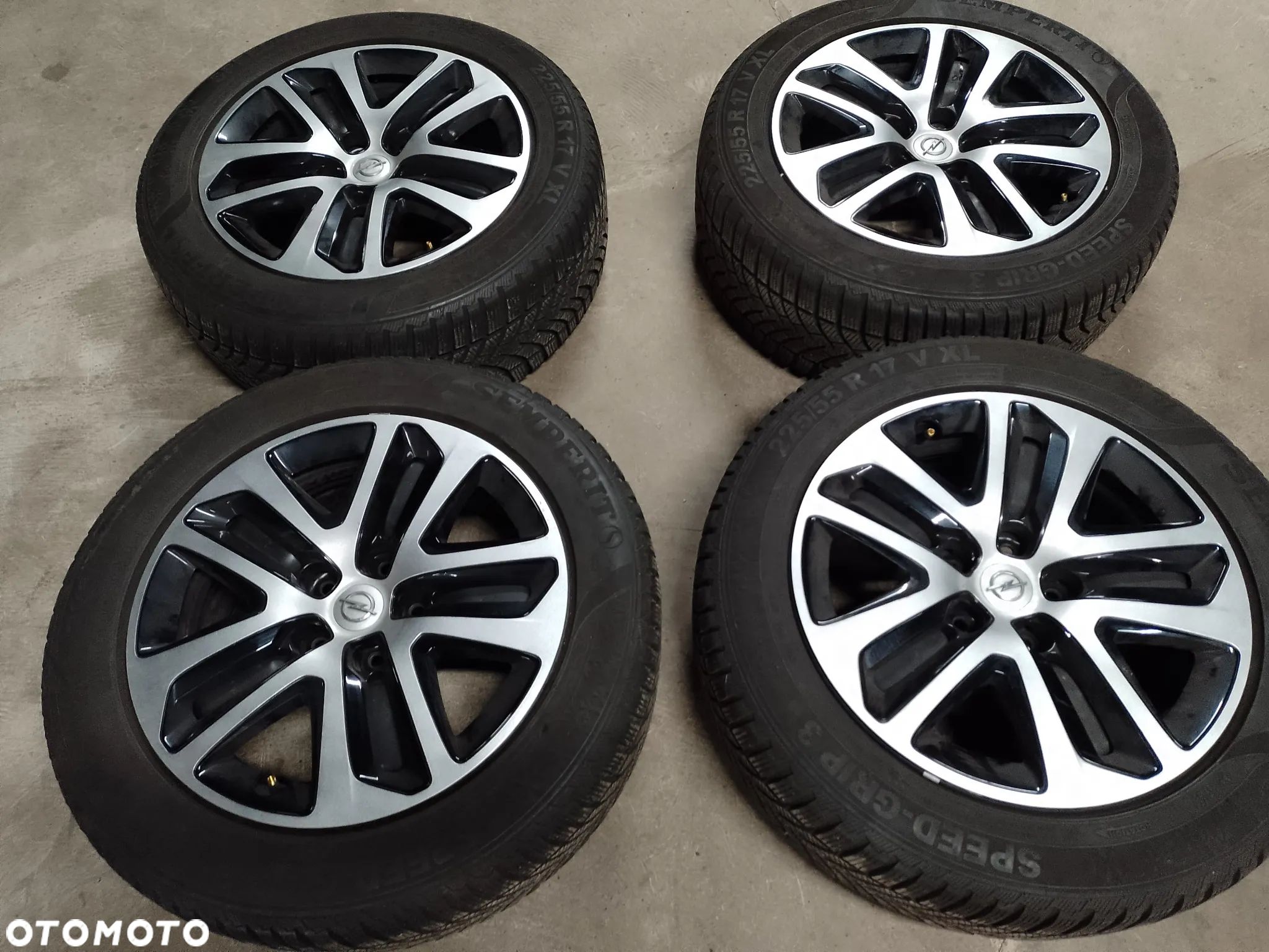 Felgi stalowe 17" Opel strukturalne z kołpakami 5x115 et44 - 1