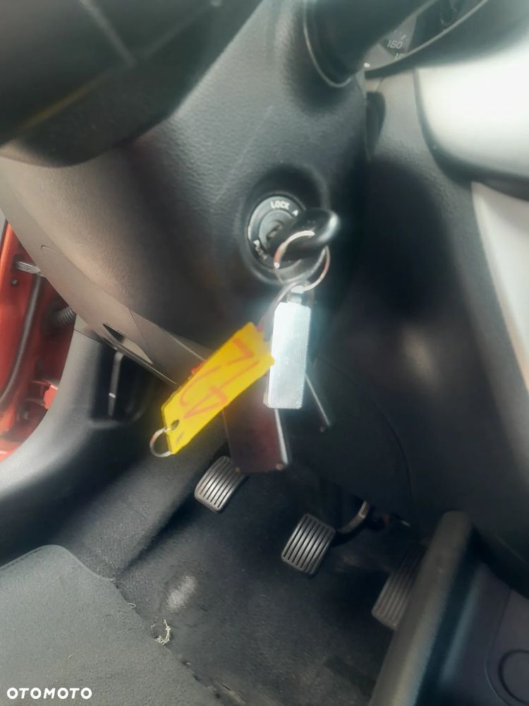 Kia Picanto 1.0 ISG Fifa World Cup Edition - 12