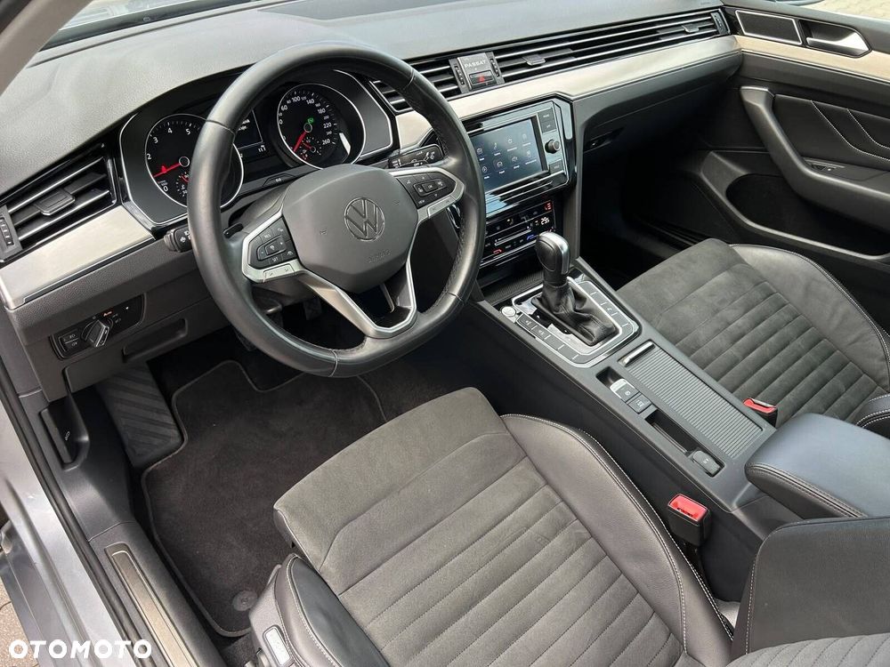 Volkswagen Passat 1.5 TSI EVO Elegance DSG - 8