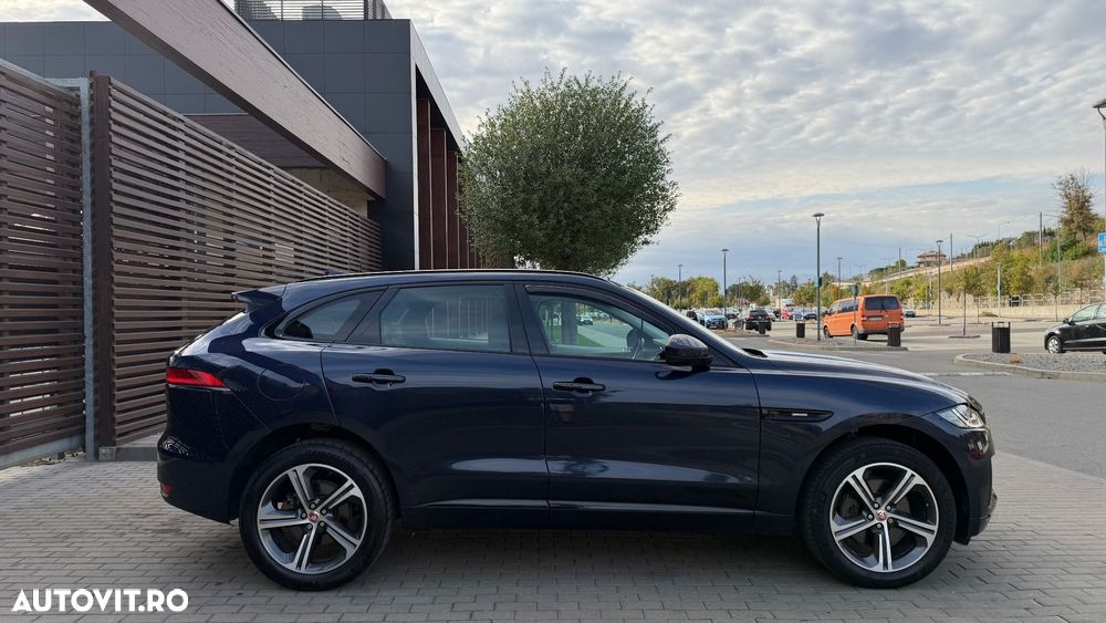 Jaguar F-Pace - 8