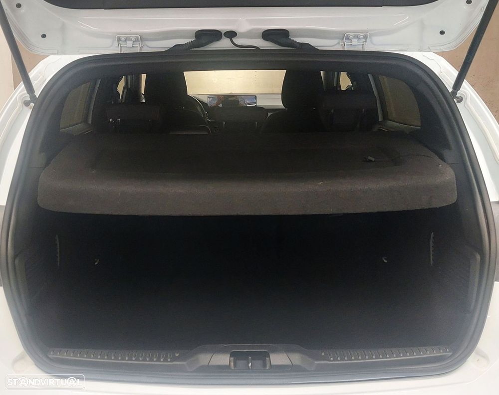 Ford Focus 1.0 EcoBoost MHEV ST-Line - 9