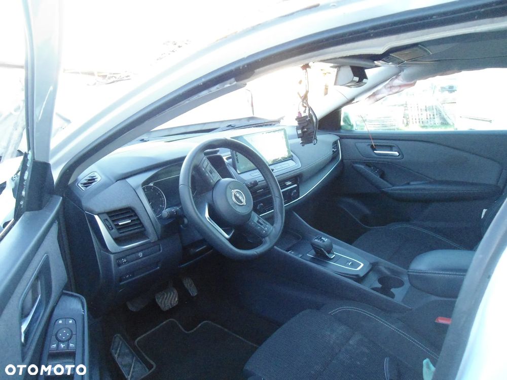 Nissan Qashqai - 2