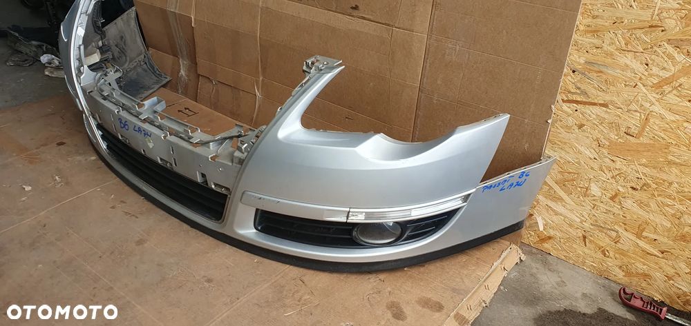 Zderzak przód przedni kompletny VW Passat B6 LA7W - 7