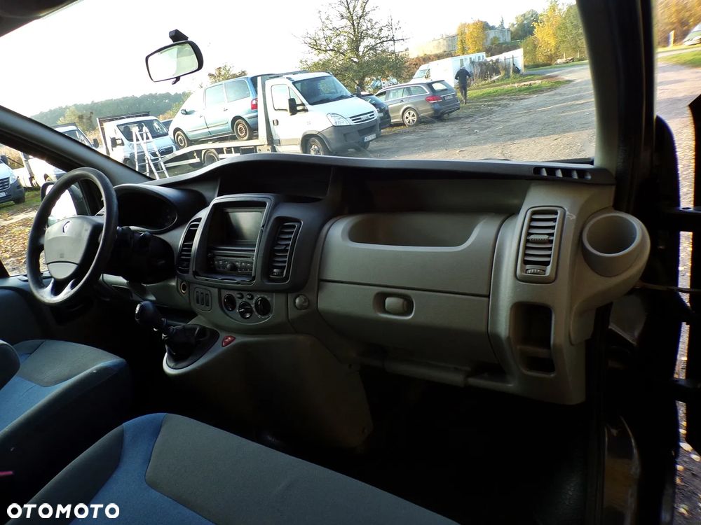 Renault TRAFIC - 16