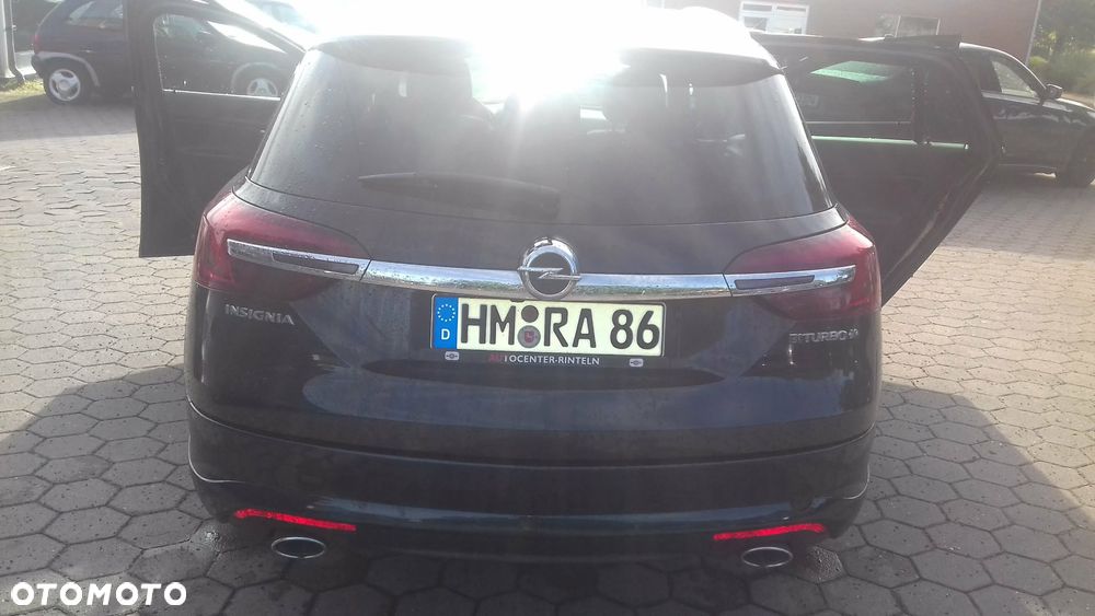 Opel Insignia 2.0 Bi Turbo CDTI 4x4 - 2