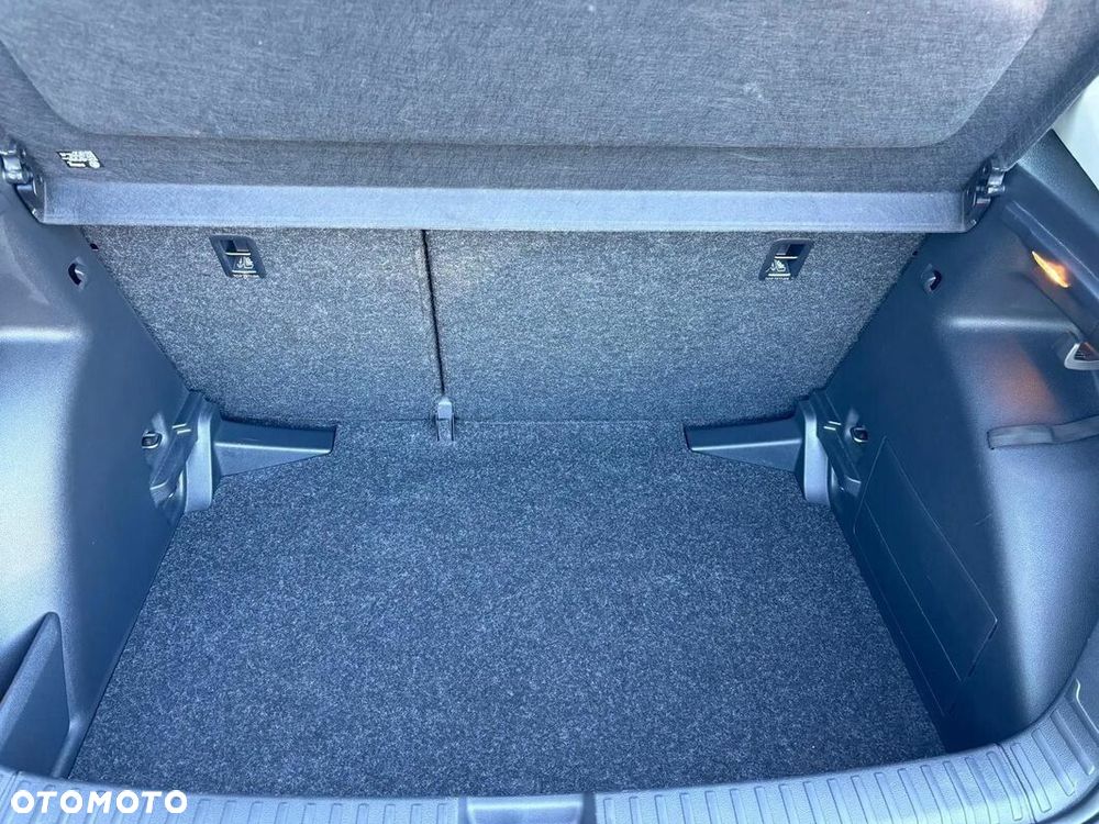 Skoda Fabia 1.0 TSI Selection DSG - 30