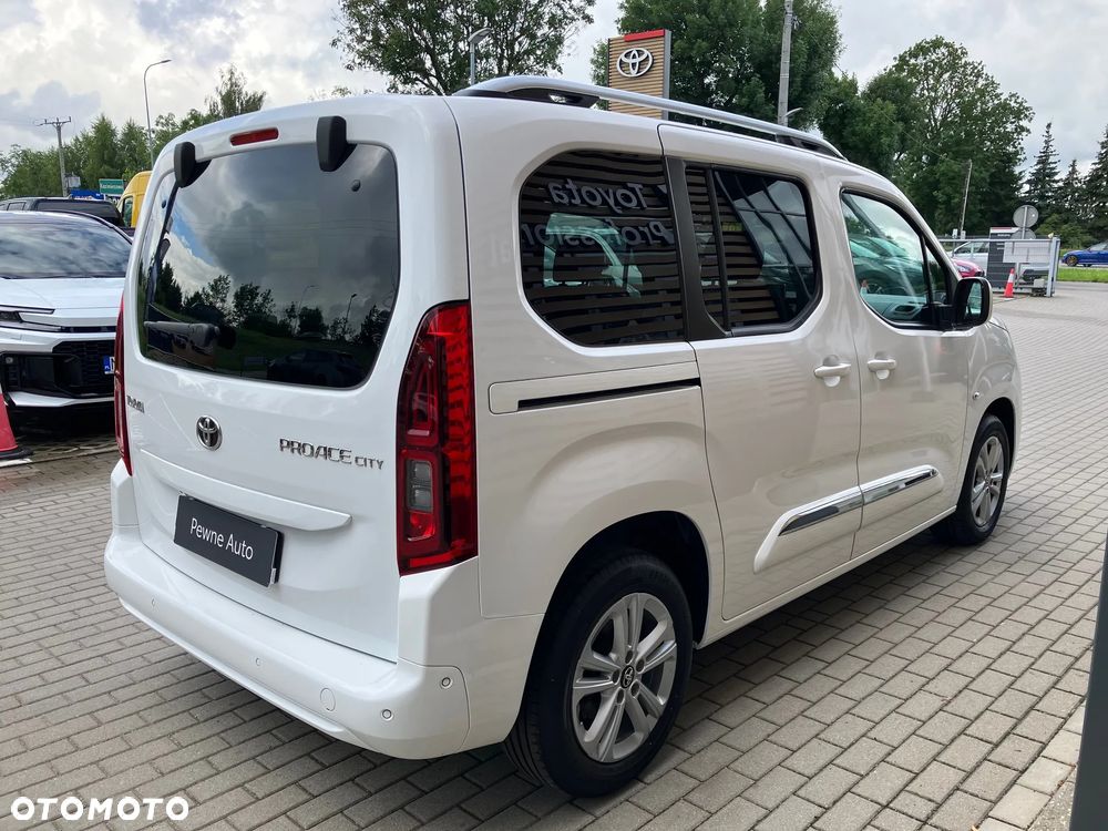 Toyota Proace City Verso 1.2 Turbo L1 Team Deutschland - 11