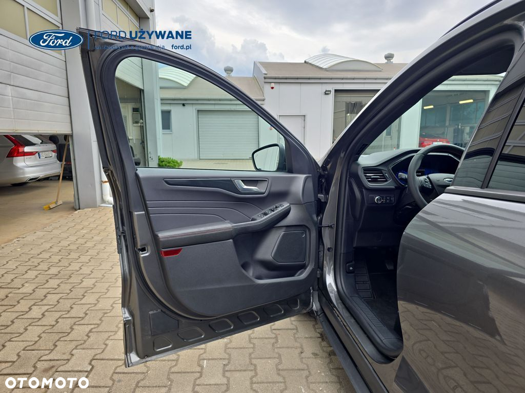 Ford Kuga - 24