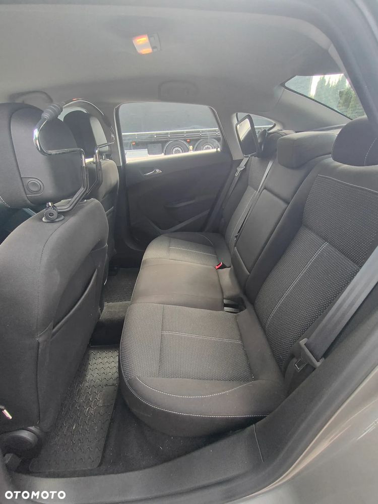Opel Astra 1.4 T Active EU6 - 10