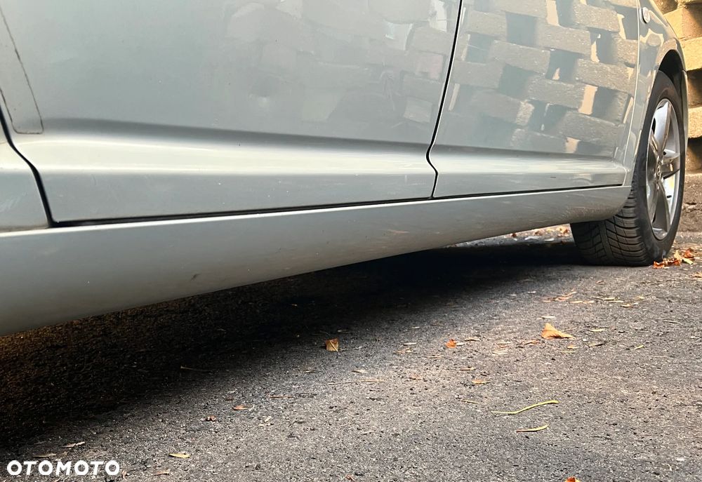 Toyota Avensis 1.8 VVT-i Sol - 20