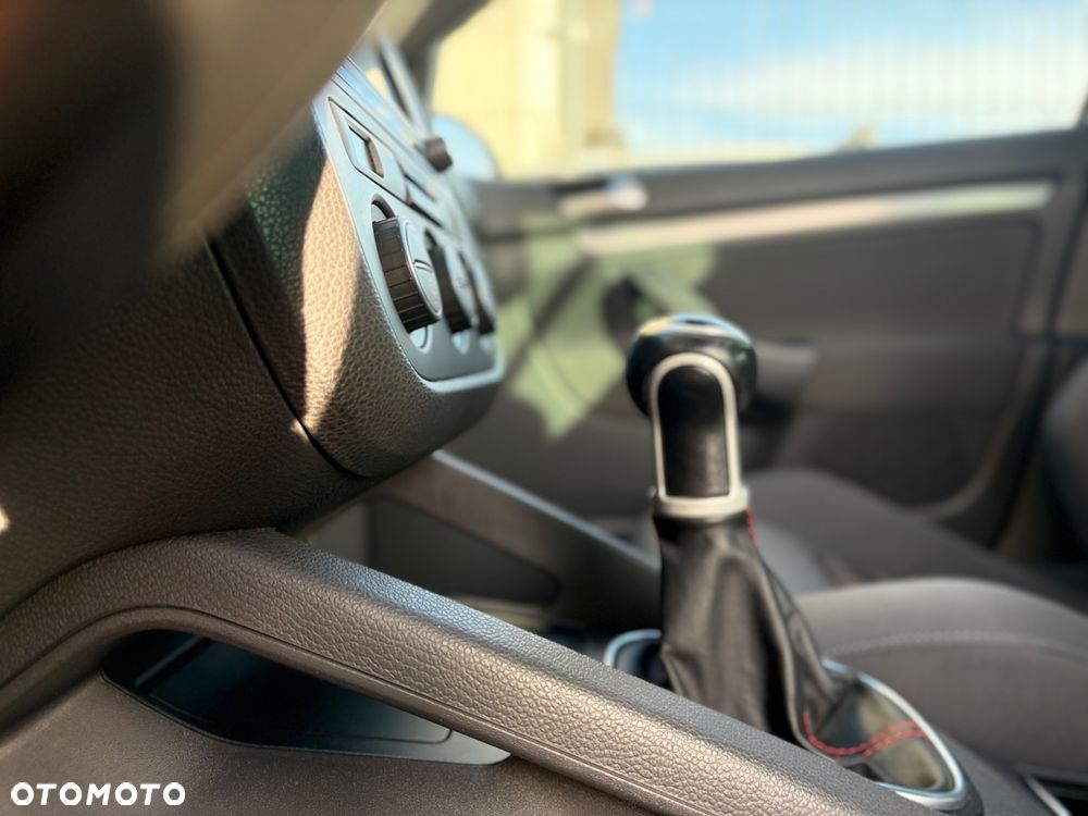 Volkswagen Golf 2.0 GTI - 11