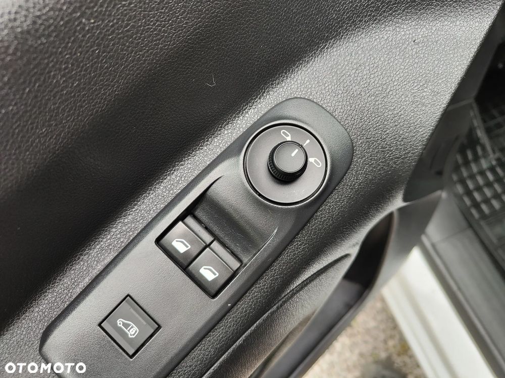 Opel COMBO XL Maxi 2020r L2 1.5 Diesel - 21