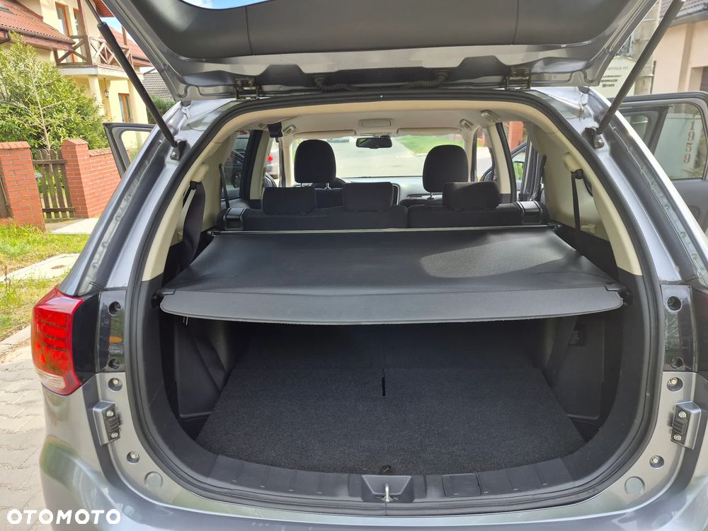 Mitsubishi Outlander 2.2 DI-D 2WD Plus - 19