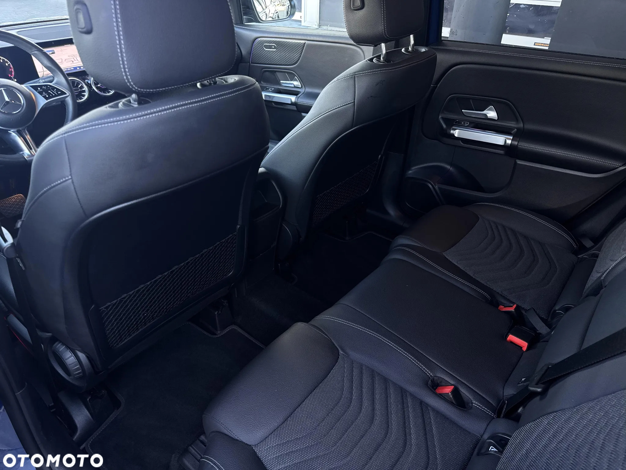 Mercedes-Benz GLB - 18