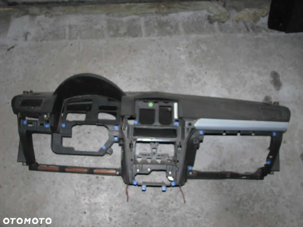 DESKA ROZDZIELCZA KONSOLA KOKPIT OPEL ASTRA III H EUROPA - 1