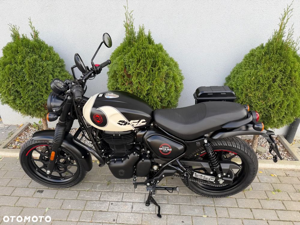 Royal Enfield HNTR - 34