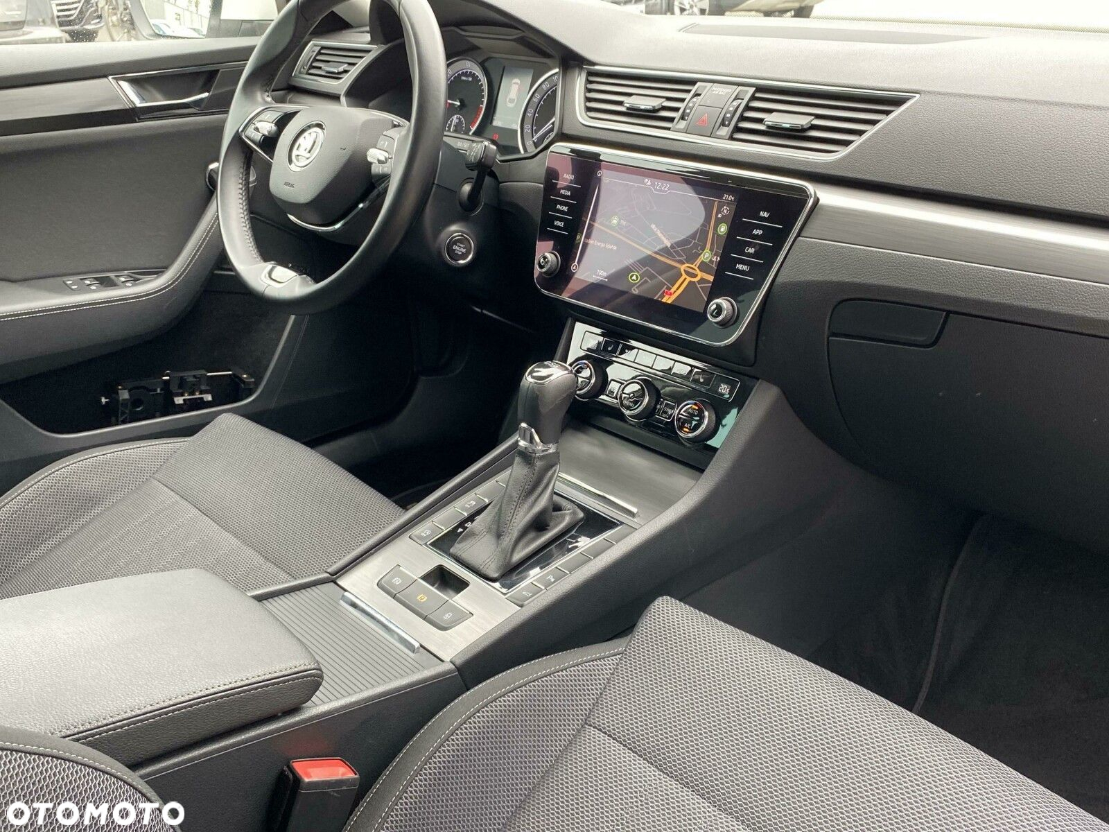 Skoda Superb 2.0 TDI SCR Style DSG - 19