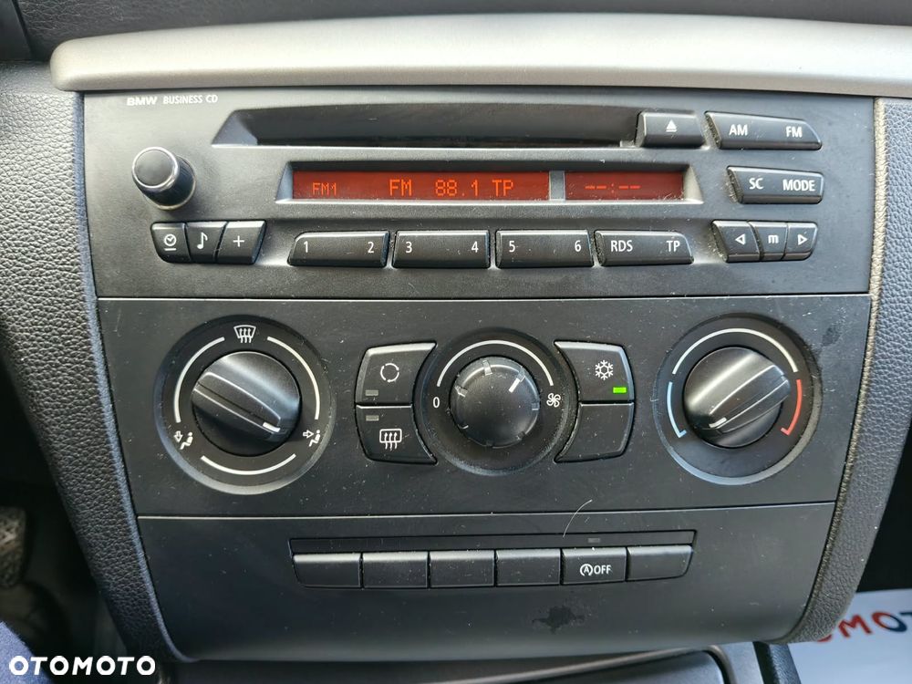 2009 BMW Seria 1 116i Edition Sport, photograph 12