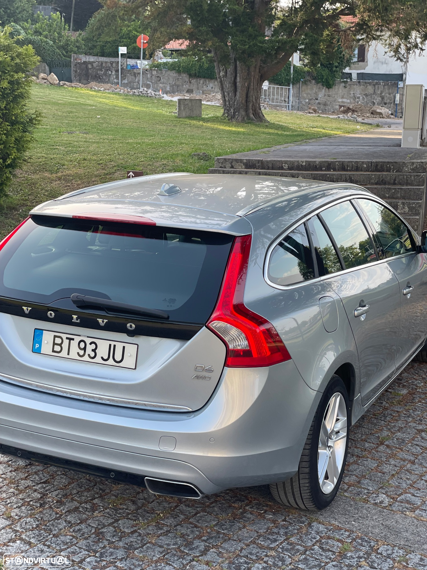Volvo V60 2.4 D6 Summum AWD Phev - 15