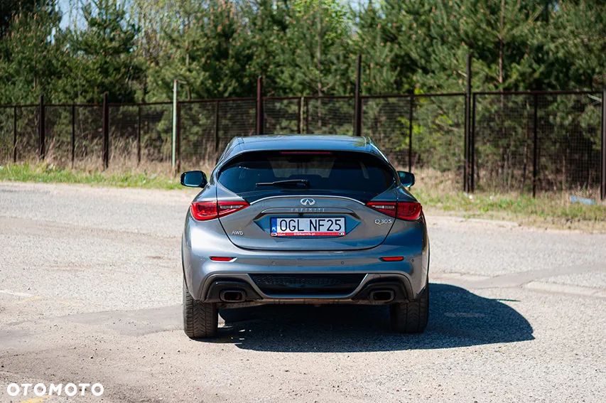 Infiniti Q30 2.2d Sport City Black AWD 7DCT - 4