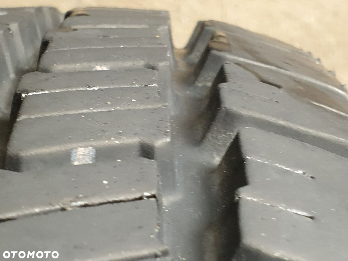 Opona Zimowa 225/75 R16 - 10