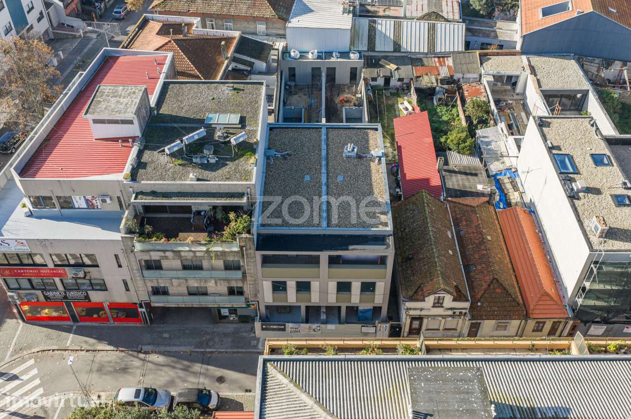 MORADIA T4 "VILLAS MEARIM" NA RUA CONDE ALTO MEARIM EM MATOSINHOS - Grande imagem: 4/30