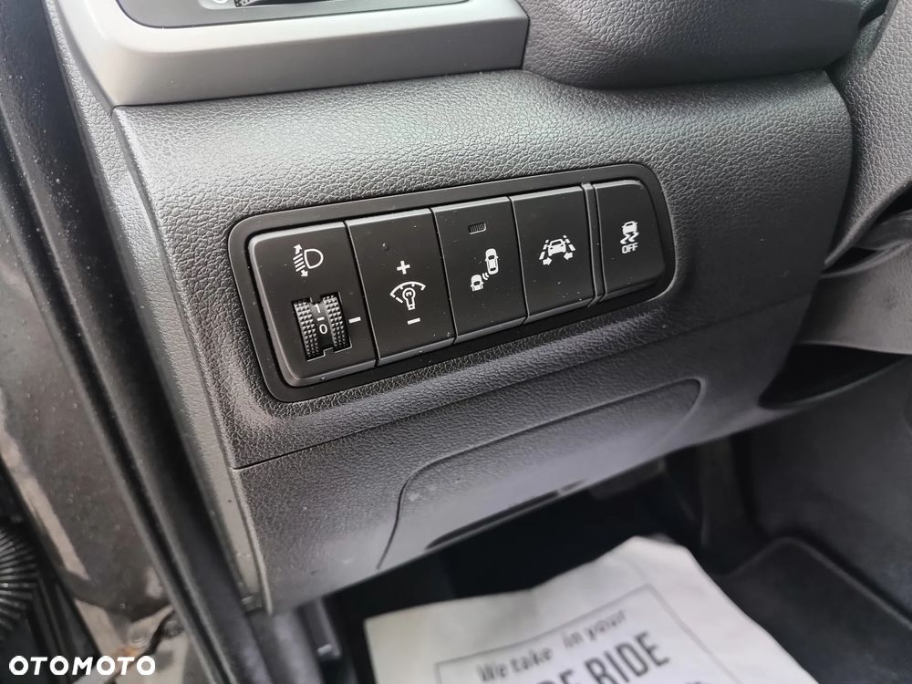 Hyundai Tucson blue 1.7 CRDi 2WD DCT Premium - 24