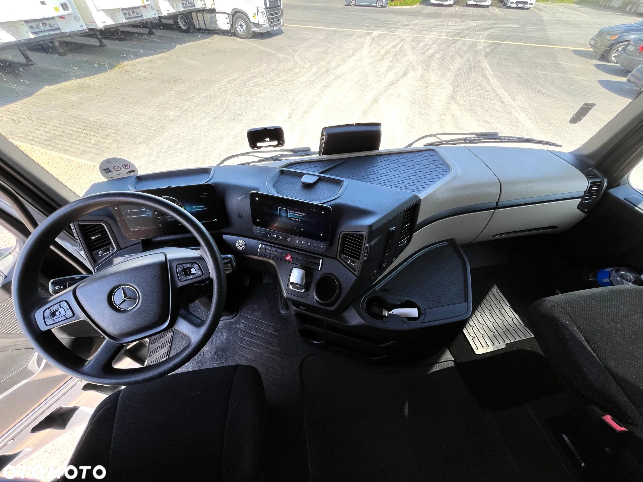 Mercedes-Benz Actros - 10