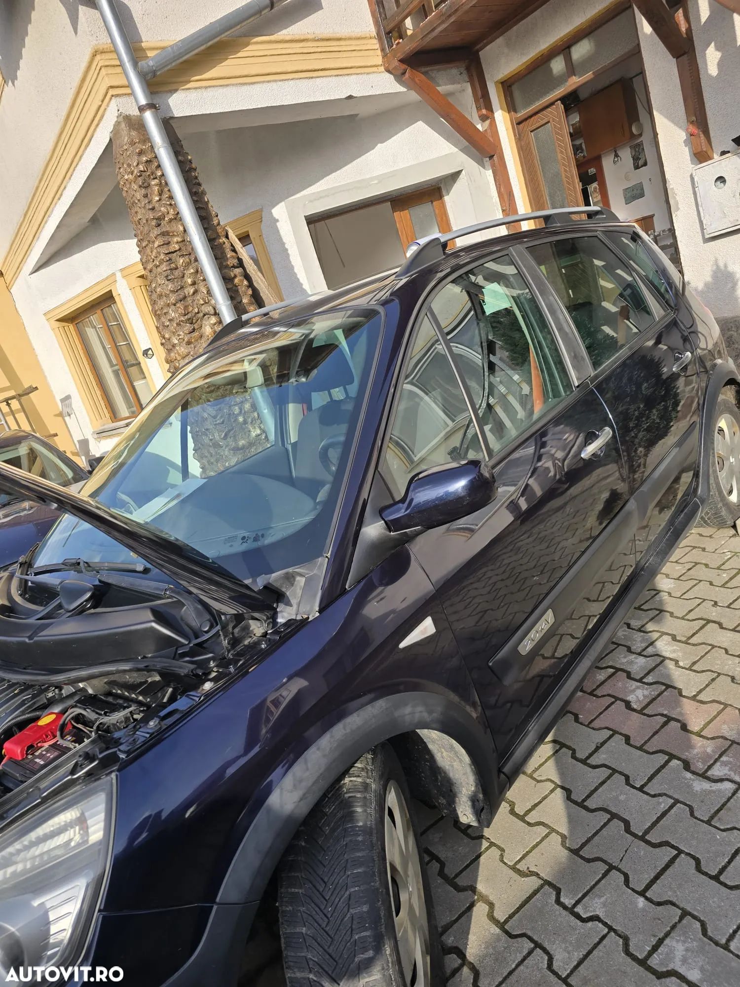 Renault Scenic 1.4 16V Confort Privilege - 1