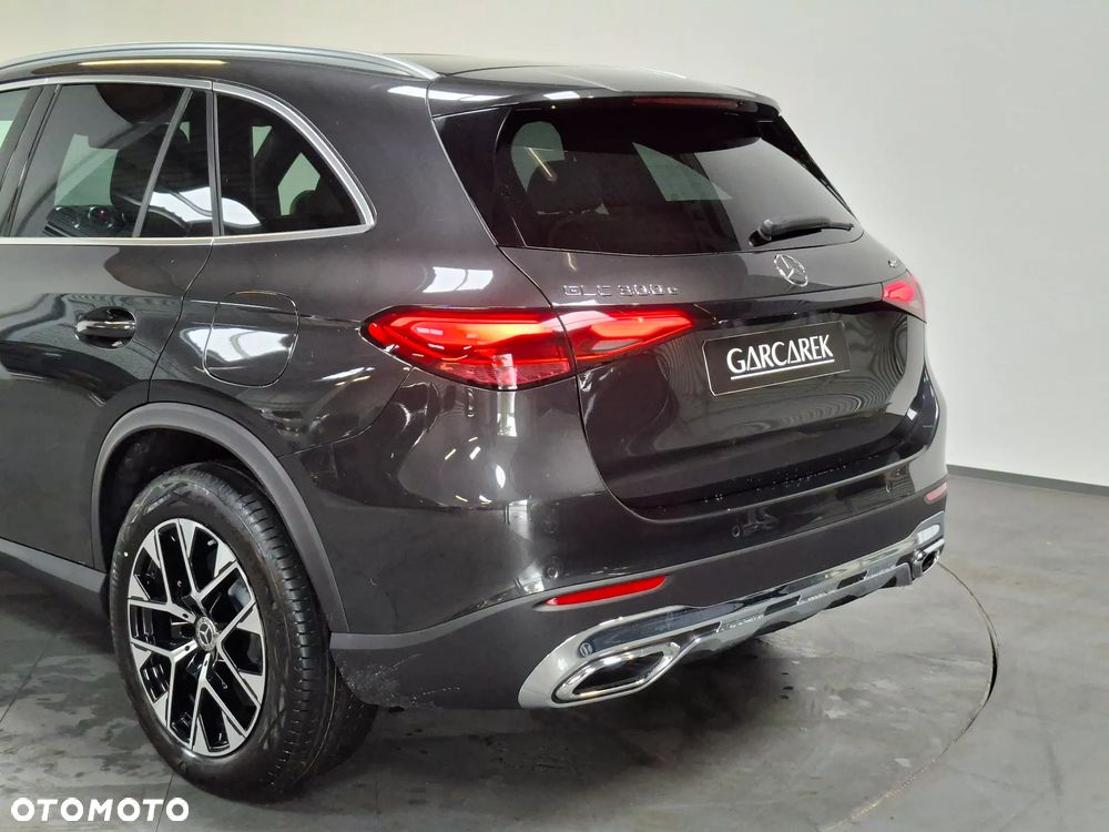 Mercedes-Benz GLC 300 e PHEV 4-Matic Avantgarde - 8