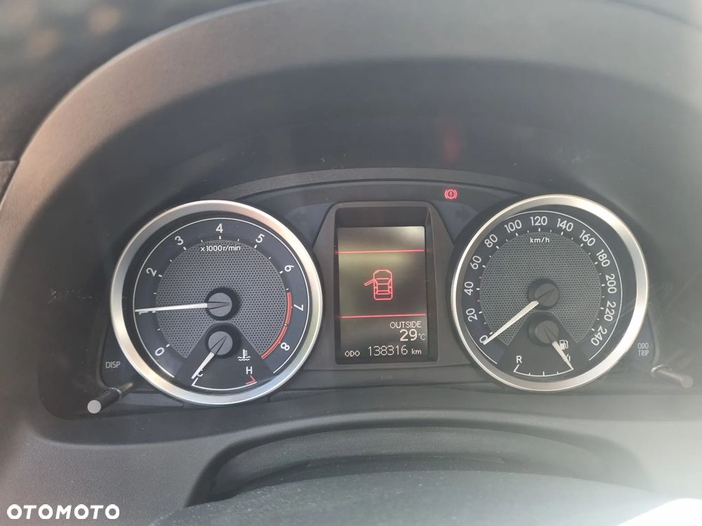 Toyota Auris 1.6 Premium + - 29