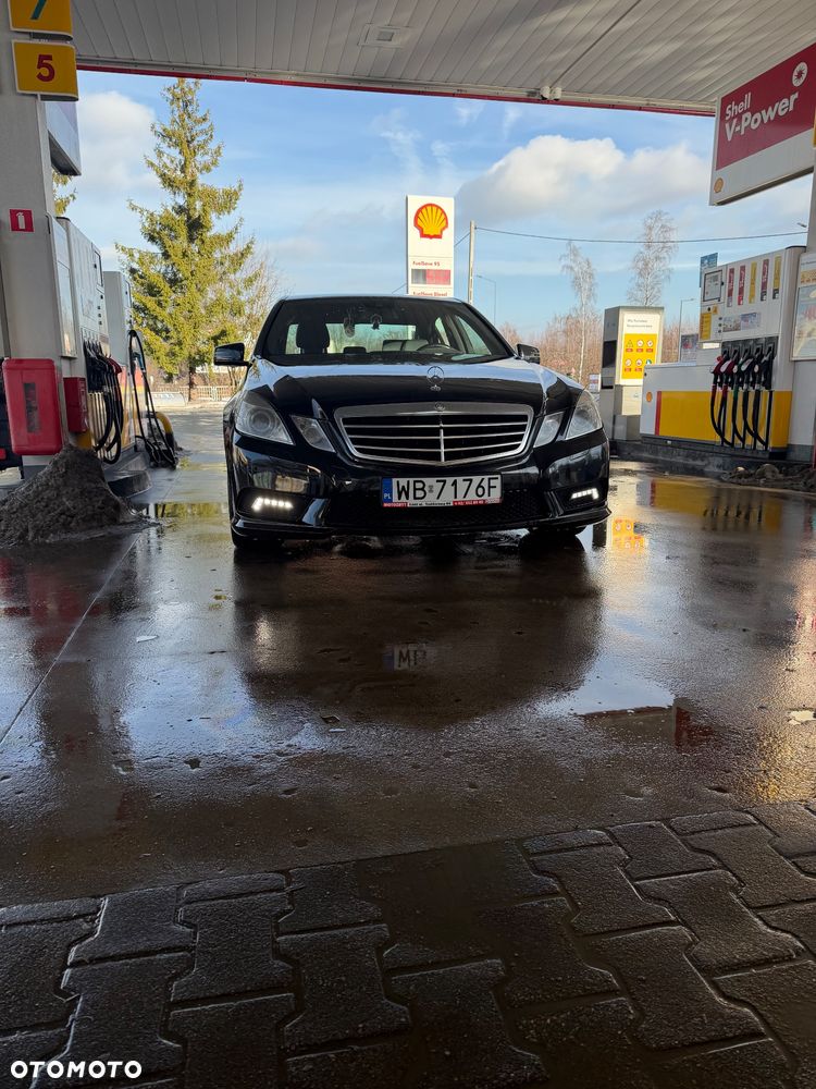 Mercedes-Benz Klasa E 220 CDI BlueEff Avantgarde - 3
