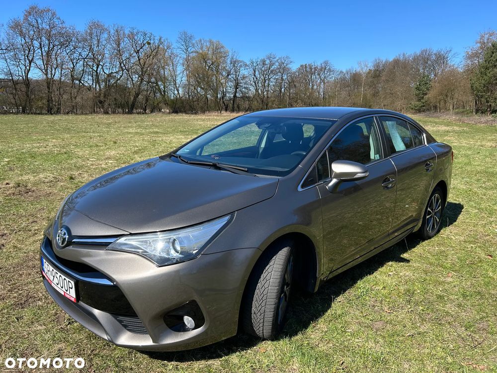 Toyota Avensis 2.0 Style MS - 1