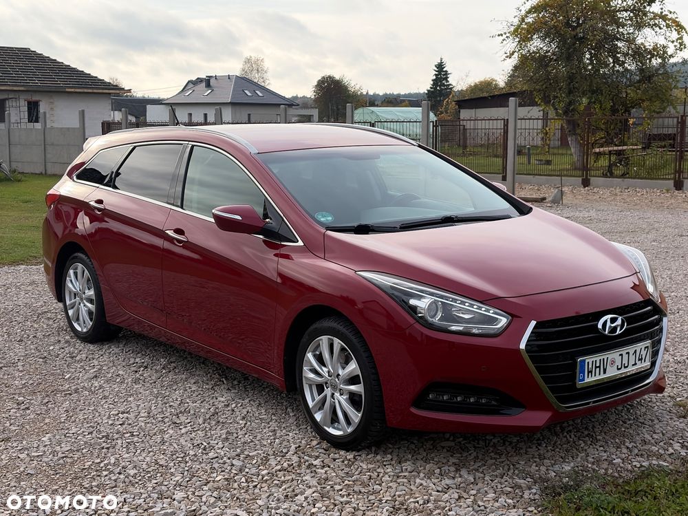 Hyundai i40 Kombi blue 1.6 Family - 3