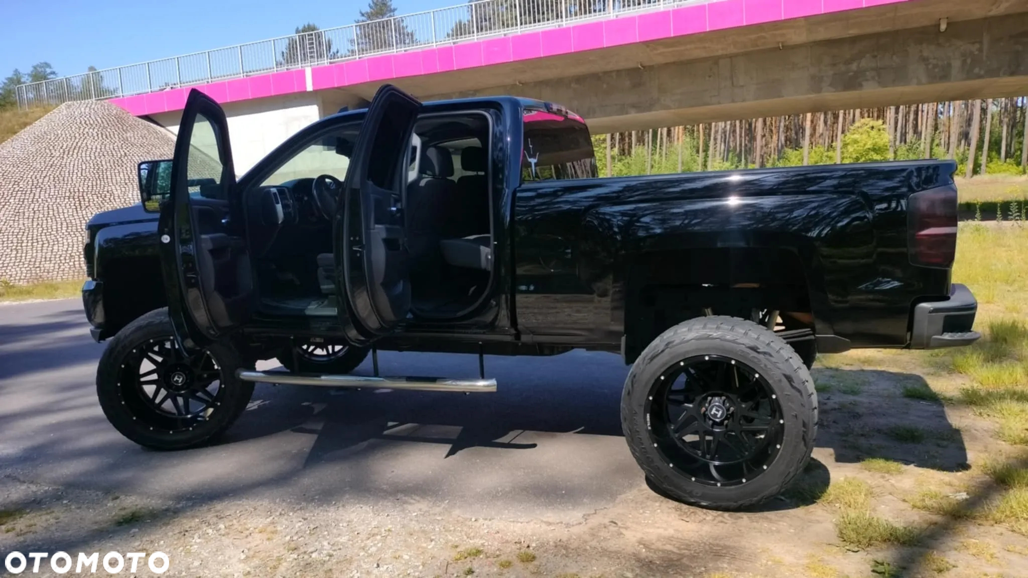 Chevrolet Silverado - 11