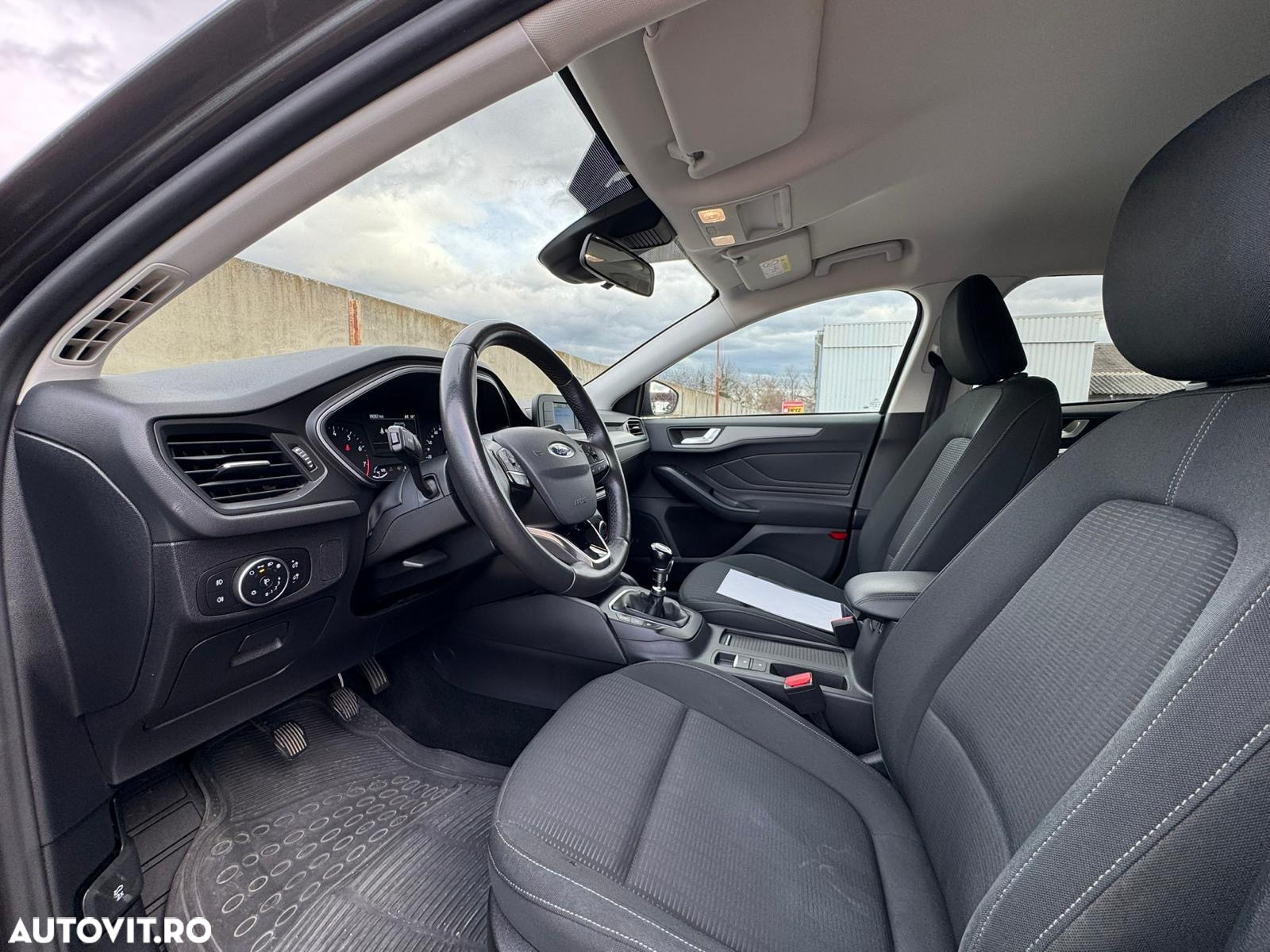 Ford Focus 1.0 EcoBoost Start-Stopp-System TREND - 8