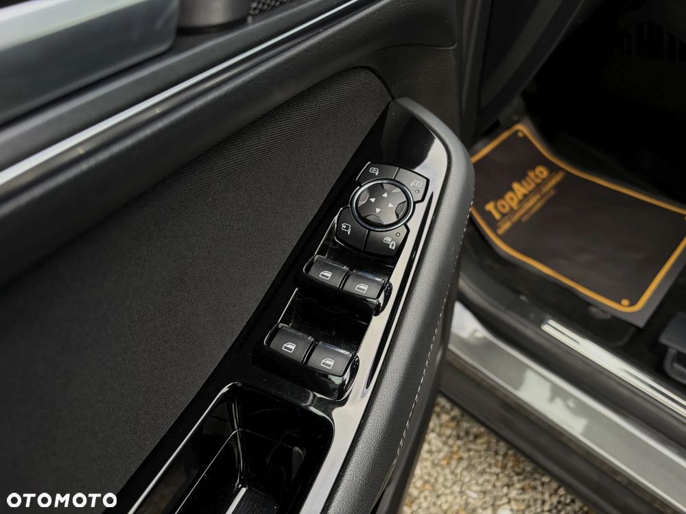 Ford S-Max 2.0 EcoBlue Titanium - 33