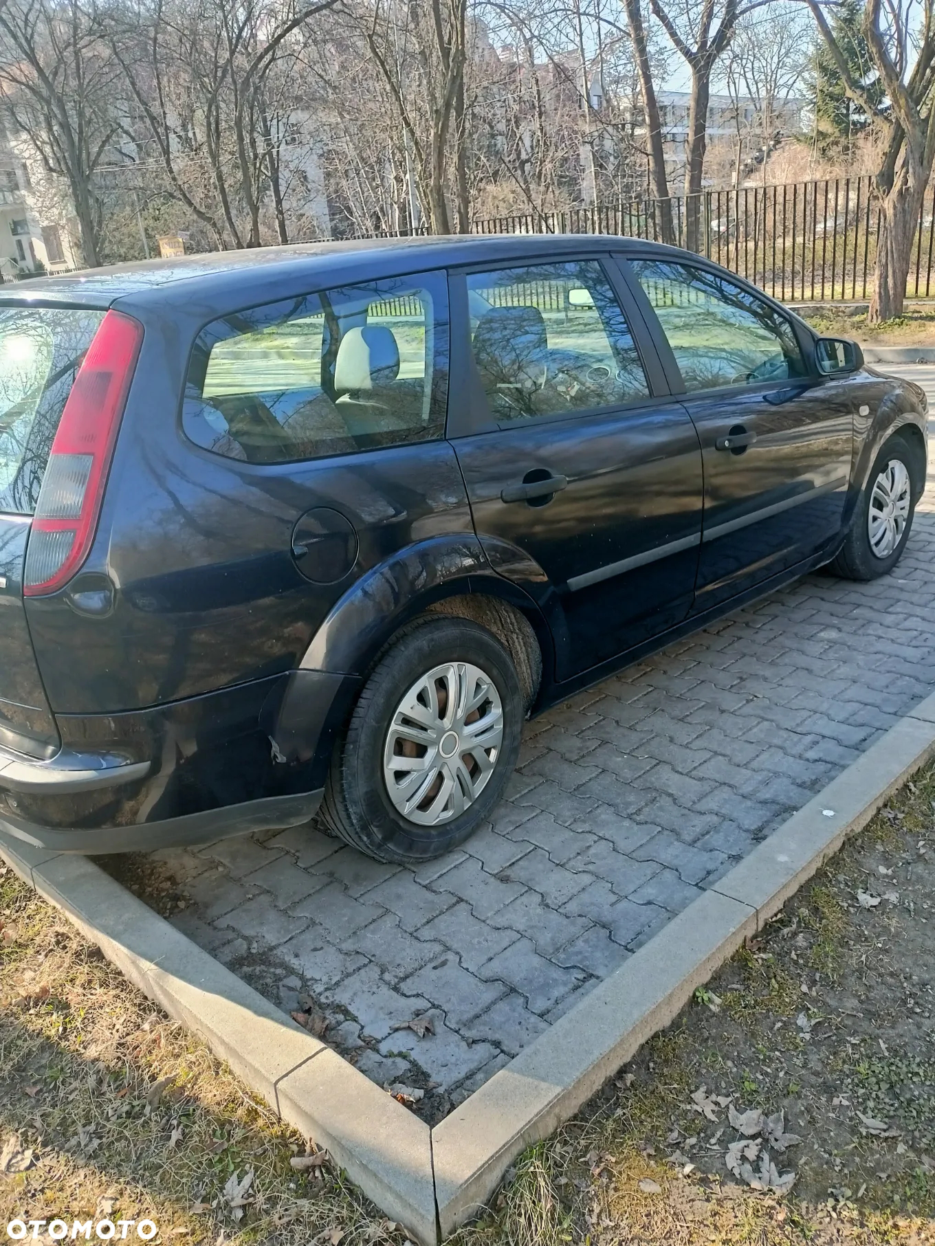 Ford Focus 1.6 TDCi Ambiente - 4