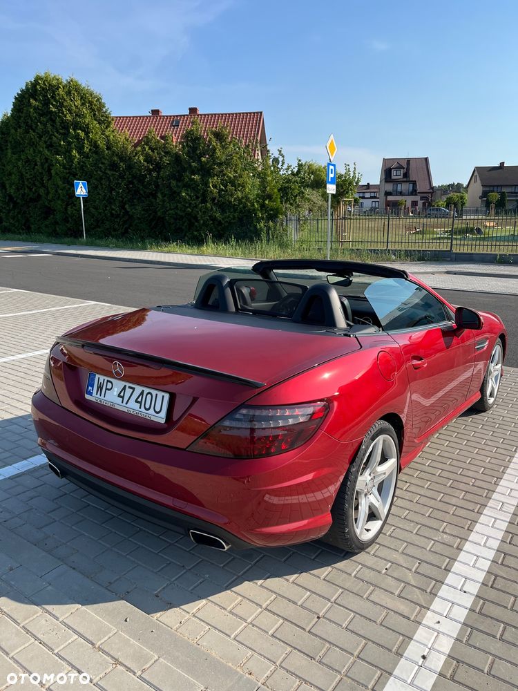 Mercedes-Benz SLK 200 CGI - 14