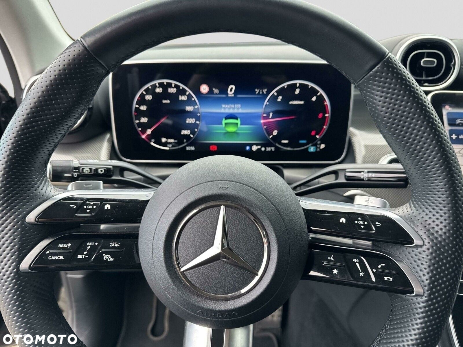Mercedes-Benz GLC - 10