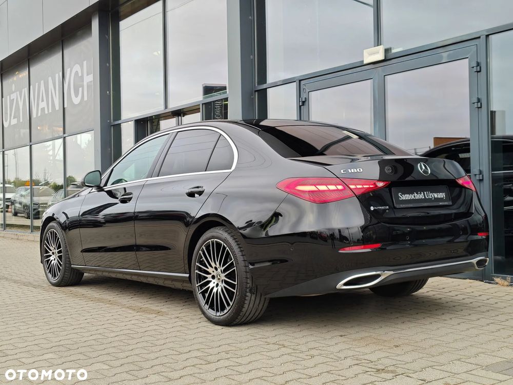 Mercedes-Benz C180 2025 photo 3